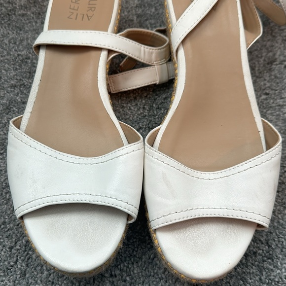 Naturalizer size 10M wedge sandals - Picture 7 of 7